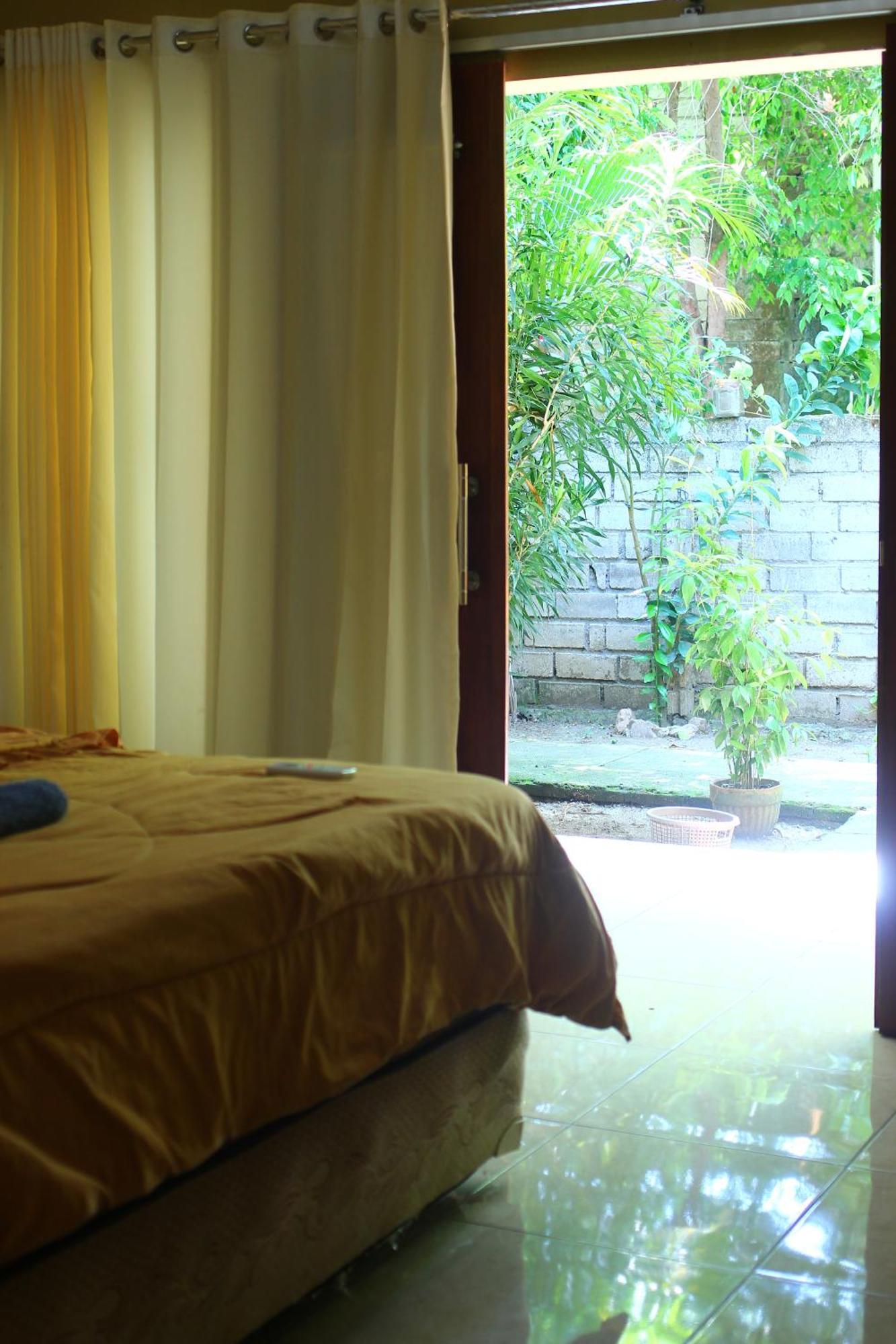 Three V Homestay Kuta  Extérieur photo